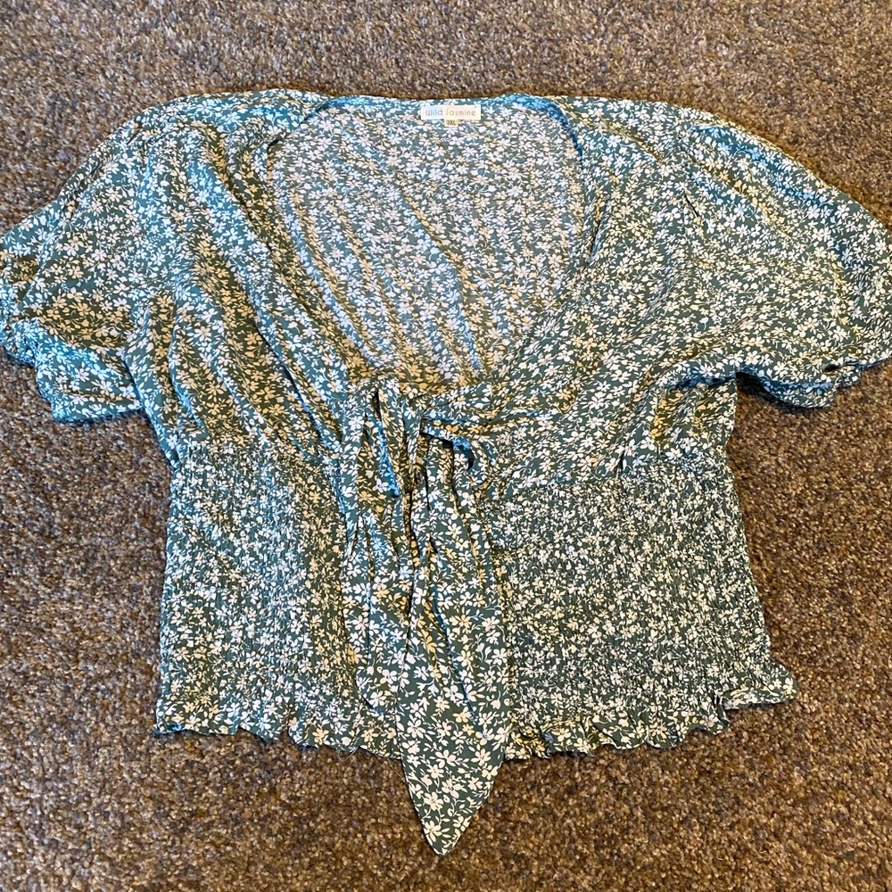 Beautiful green and white floral tie front top